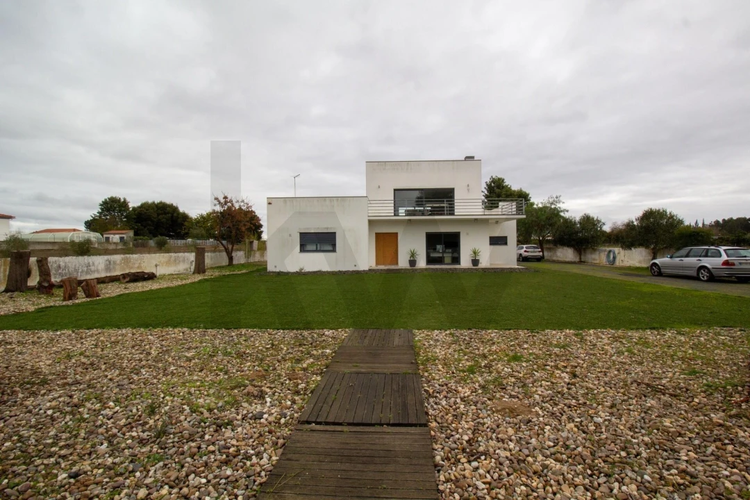 Moradia T4 para Venda em Alpiarça Foto 1