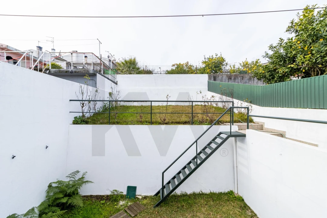 Apartamento T2 para Venda em São João da Madeira Foto 6