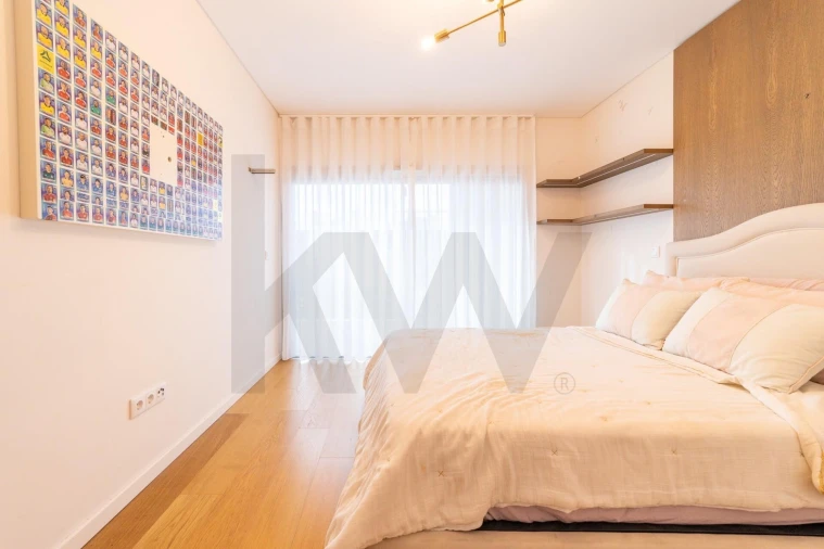 Apartamento T4 para Venda em Alcochete Foto 13