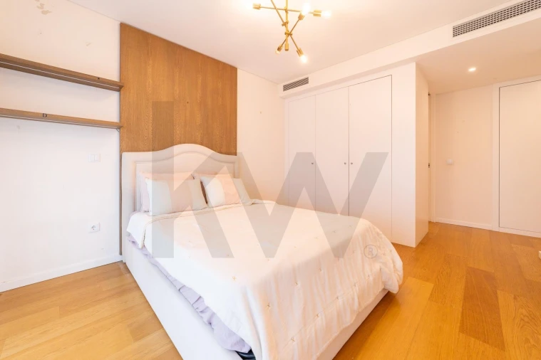 Apartamento T4 para Venda em Alcochete Foto 14