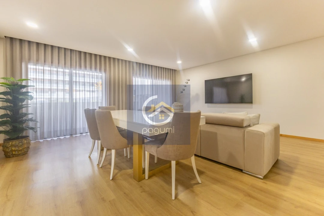 Apartamento T3 para Venda em Paredes Foto 2