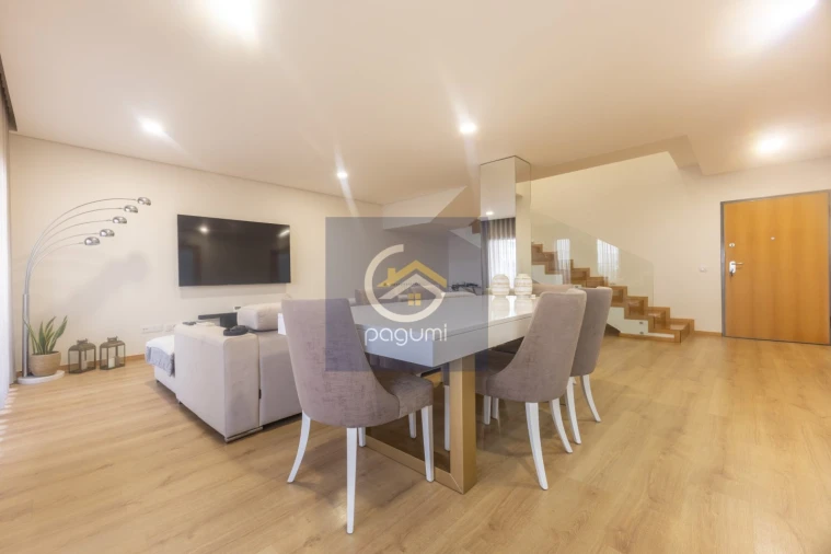 Apartamento T3 para Venda em Paredes Foto 3