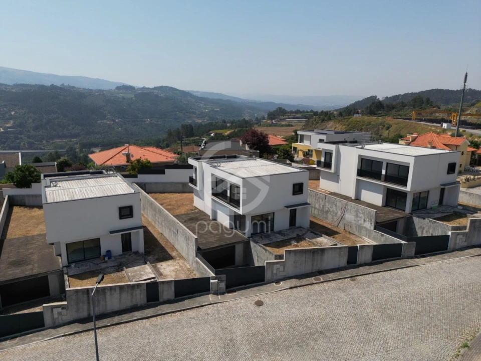 Moradia T3 para Venda em Amarante (São Gonçalo), Madalena, Cepelos e Gatão Foto 11