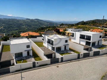 Moradia T3 para Venda em Amarante (São Gonçalo), Madalena, Cepelos e Gatão