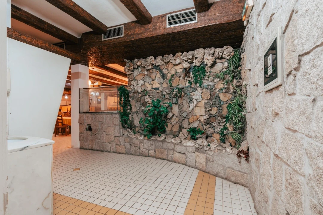 Loja para Venda em Santa Maria da Feira, Travanca, Sanfins e Espargo Foto 2