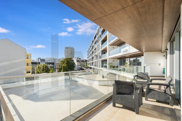 Apartamento T3 para Venda em Algés, Linda-A-Velha e Cruz Quebrada-Dafundo Foto 7