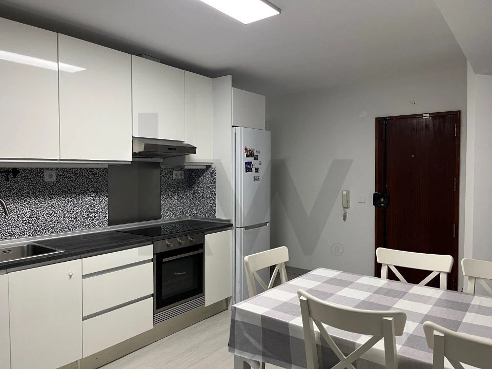 Apartamento T3 para Venda em Massamá e Monte Abraão Foto 7
