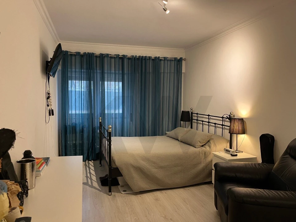 Apartamento T3 para Venda em Massamá e Monte Abraão Foto 13