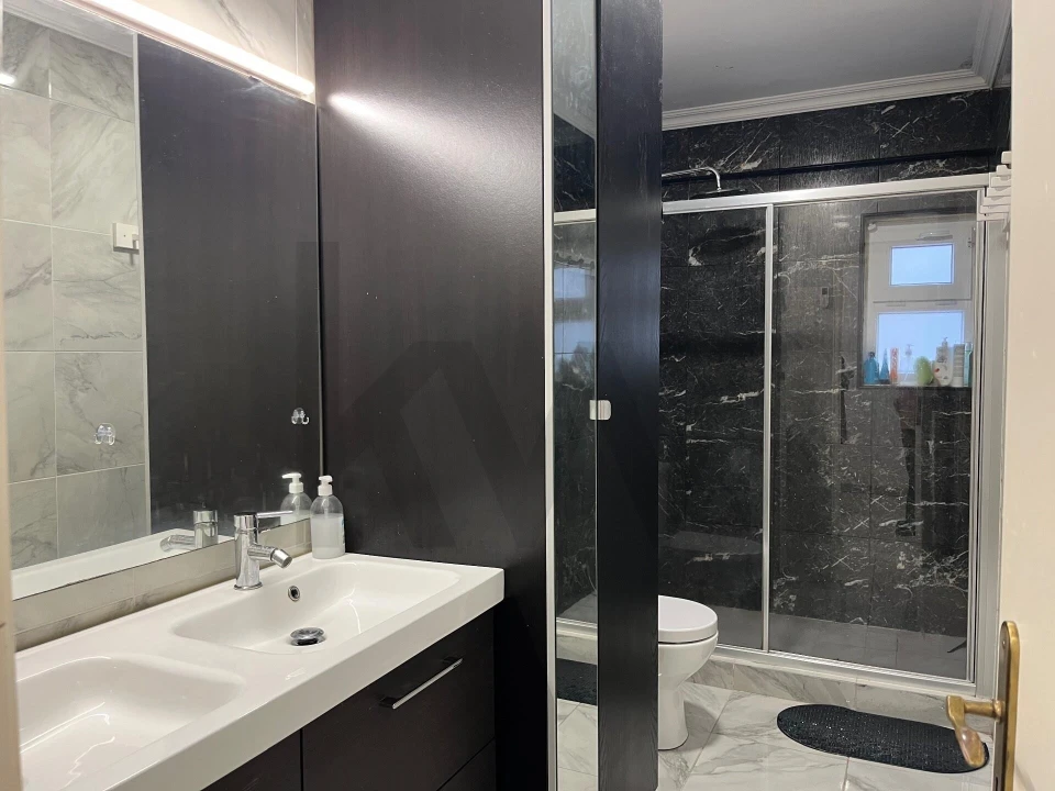 Apartamento T3 para Venda em Massamá e Monte Abraão Foto 21