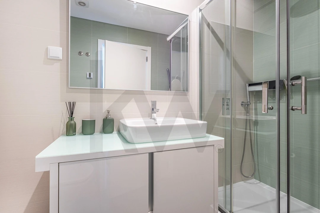 Apartamento T4 para Venda em Carcavelos e Parede Foto 21
