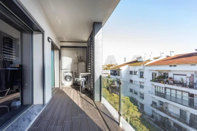 Apartamento T4 para Venda em Carcavelos e Parede