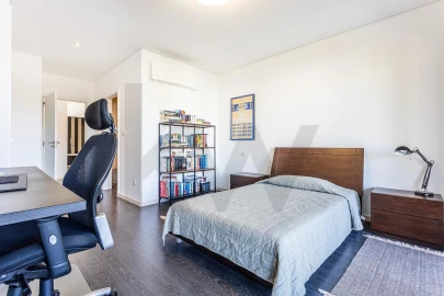 Apartamento T4 para Venda em Carcavelos e Parede