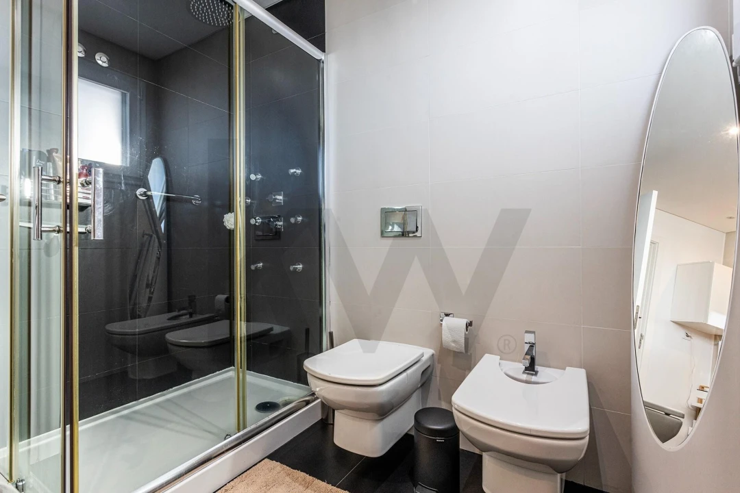 Apartamento T4 para Venda em Carcavelos e Parede Foto 26