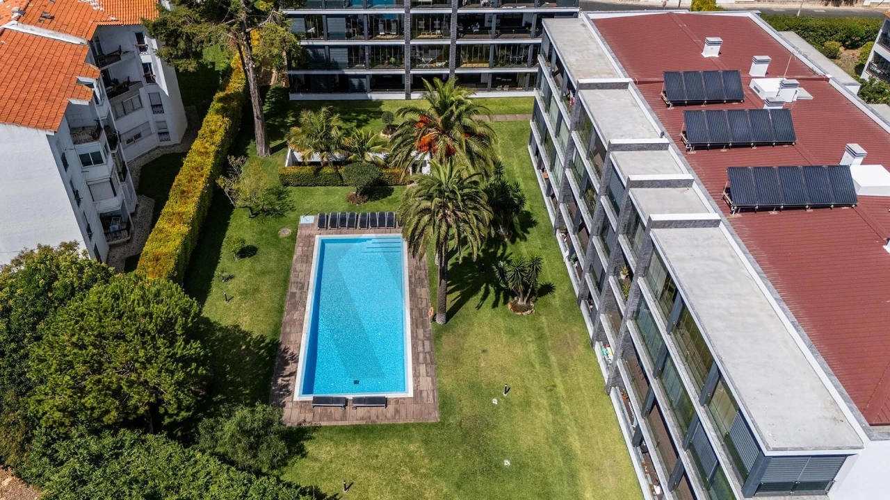 Apartamento T4 para Venda em Carcavelos e Parede Foto 16