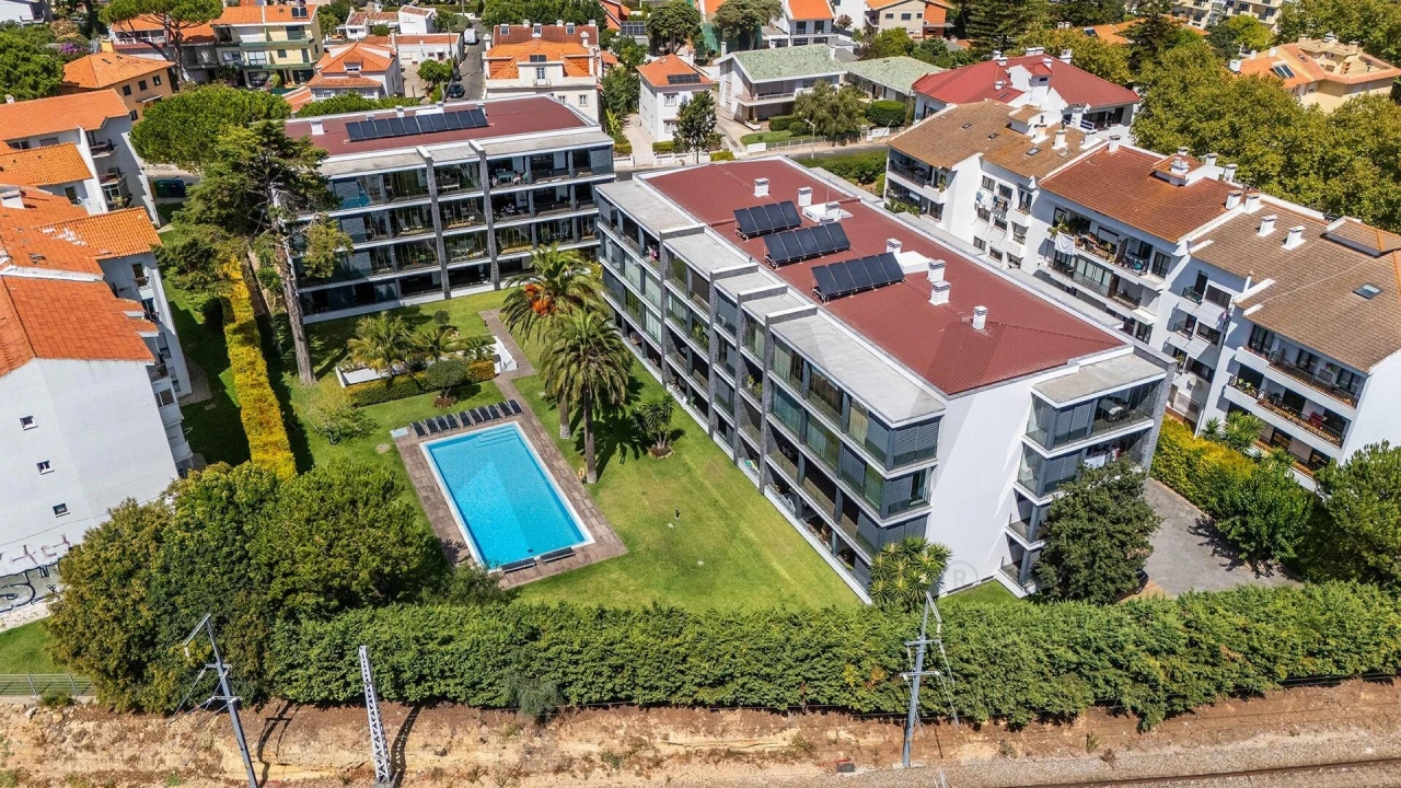 Apartamento T4 para Venda em Carcavelos e Parede Foto 13