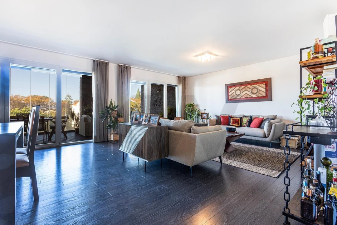 Apartamento T4 para Venda em Carcavelos e Parede Foto 8