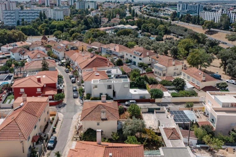 Moradia T4 para Venda em Olivais Foto 21