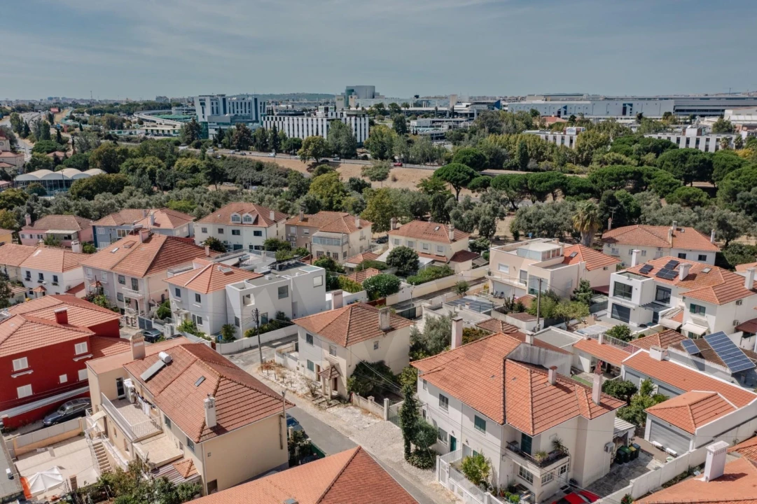 Moradia T4 para Venda em Olivais Foto 19