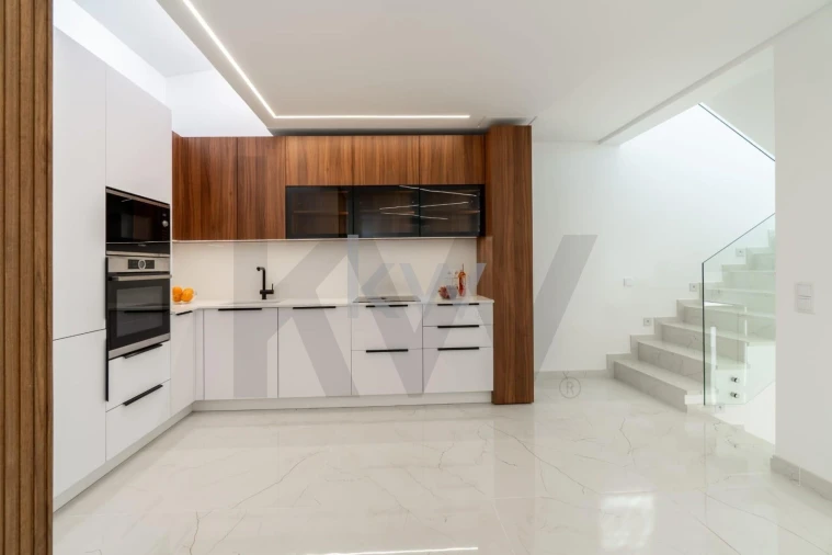 Moradia T3 para Arrendamento em Almancil Foto 5