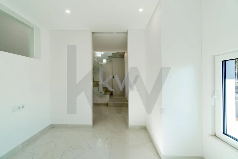 Moradia T3 para Arrendamento em Almancil Foto 10