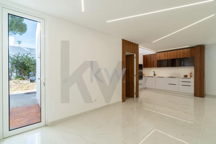 Moradia T3 para Arrendamento em Almancil Foto 11