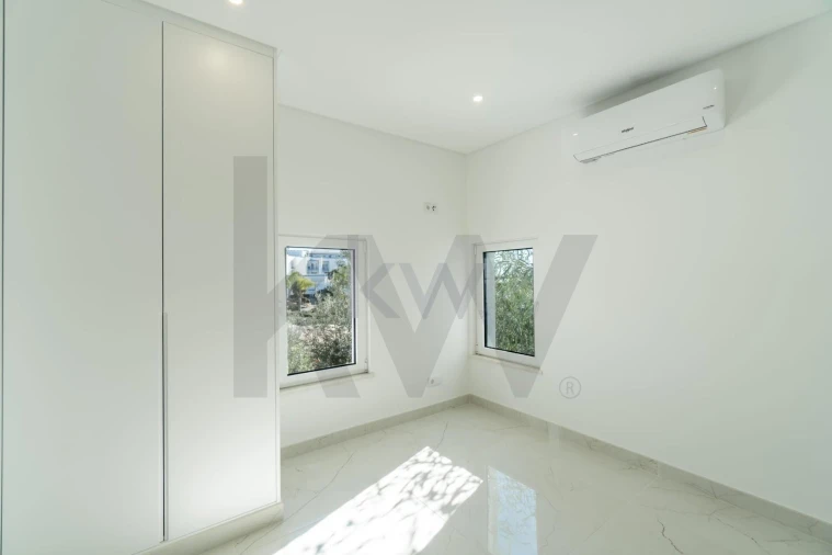 Moradia T3 para Arrendamento em Almancil Foto 22