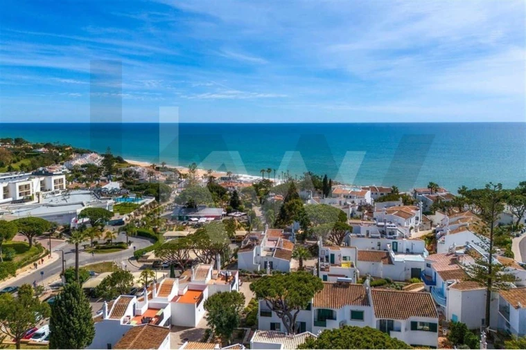 Moradia T3 para Arrendamento em Almancil Foto 40