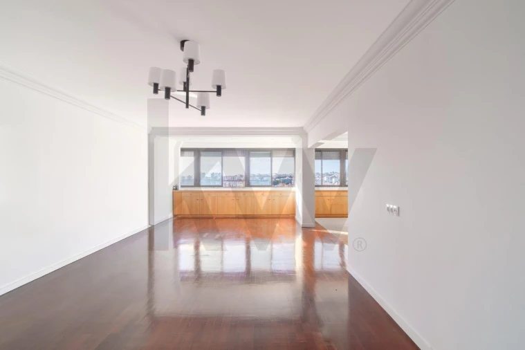 Apartamento T3 para Venda em Oeiras e São Julião da Barra, Paço de Arcos e Caxias Foto 2