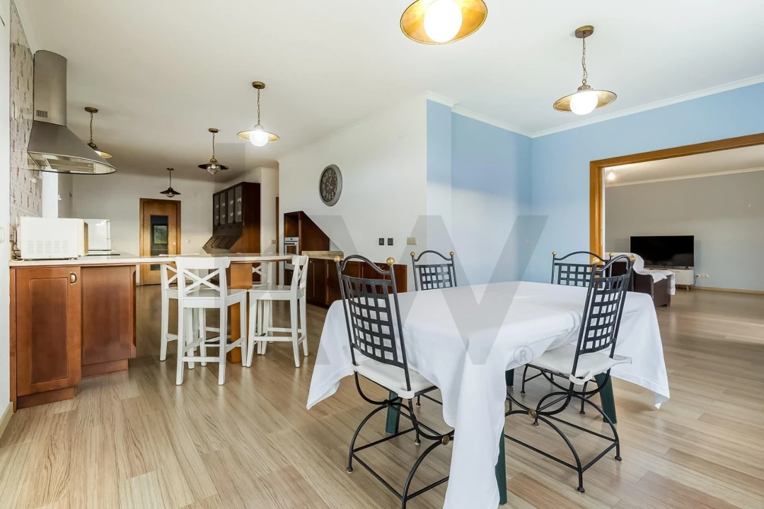 Moradia T4 para Venda em Santa Maria e São Miguel, São Martinho, São Pedro Penaferrim Foto 7