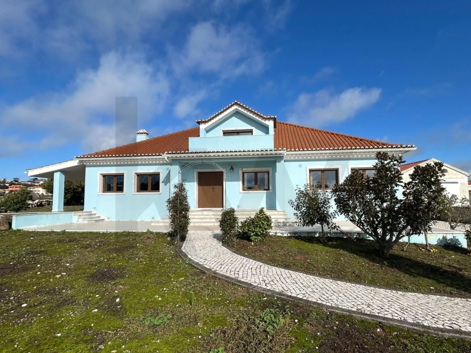 Moradia T4 para Venda em Santa Maria e São Miguel, São Martinho, São Pedro Penaferrim Foto 1