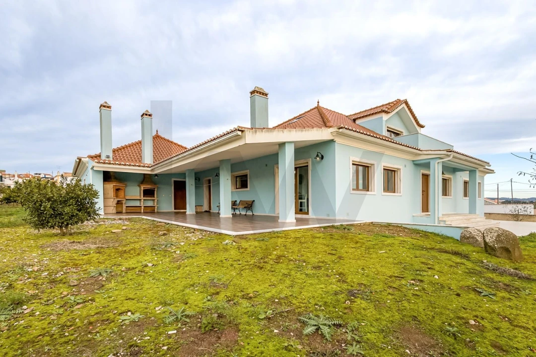 Moradia T4 para Venda em Santa Maria e São Miguel, São Martinho, São Pedro Penaferrim Foto 2