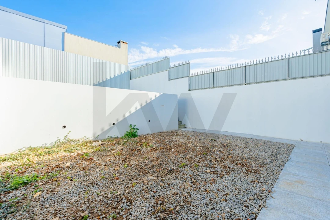 Moradia T3 para Venda em Vila de Cucujães Foto 11