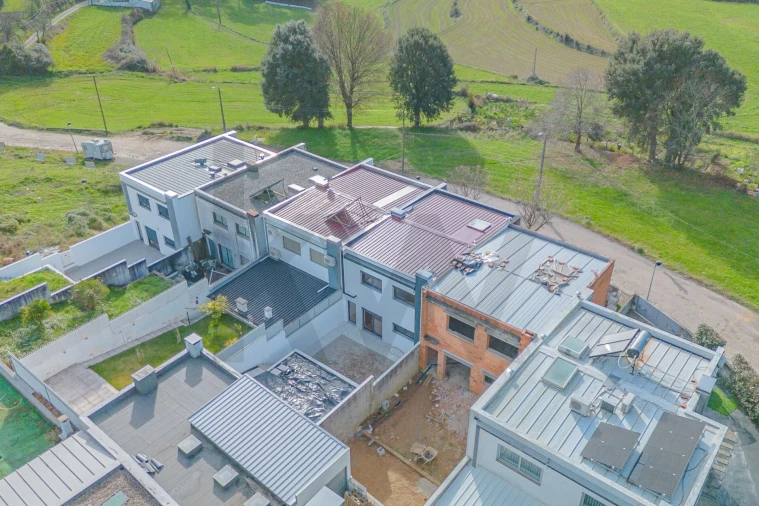 Moradia T3 para Venda em Vila de Cucujães Foto 40