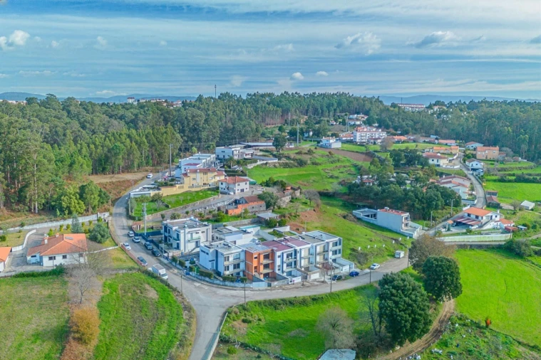 Moradia T3 para Venda em Vila de Cucujães Foto 47