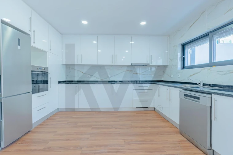 Moradia T3 para Venda em Vila de Cucujães Foto 4