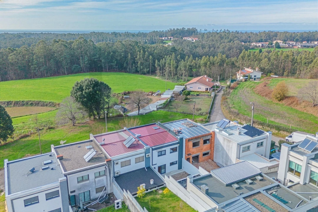 Moradia T3 para Venda em Vila de Cucujães Foto 42