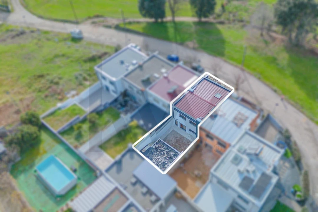 Moradia T3 para Venda em Vila de Cucujães Foto 46