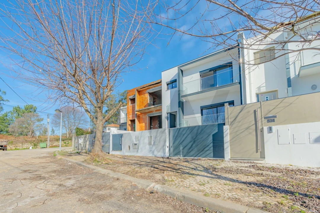 Moradia T3 para Venda em Vila de Cucujães Foto 37