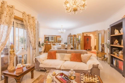 Apartamento T3 para Venda em Santa Maria, São Pedro e Matacães
