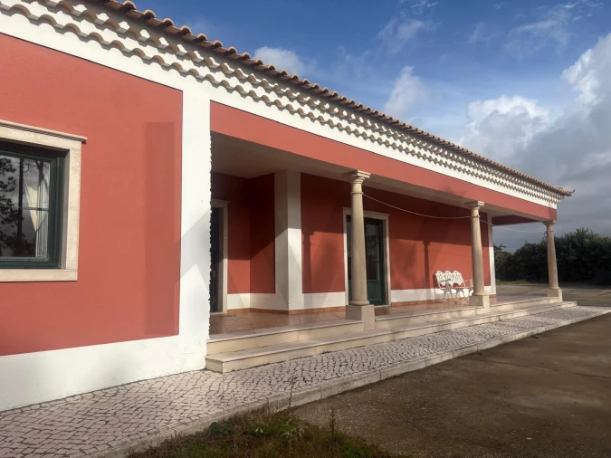 Moradia T4 para Venda em Santa Maria e São Miguel, São Martinho, São Pedro Penaferrim Foto 3