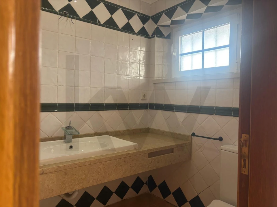 Moradia T4 para Venda em Santa Maria e São Miguel, São Martinho, São Pedro Penaferrim Foto 22