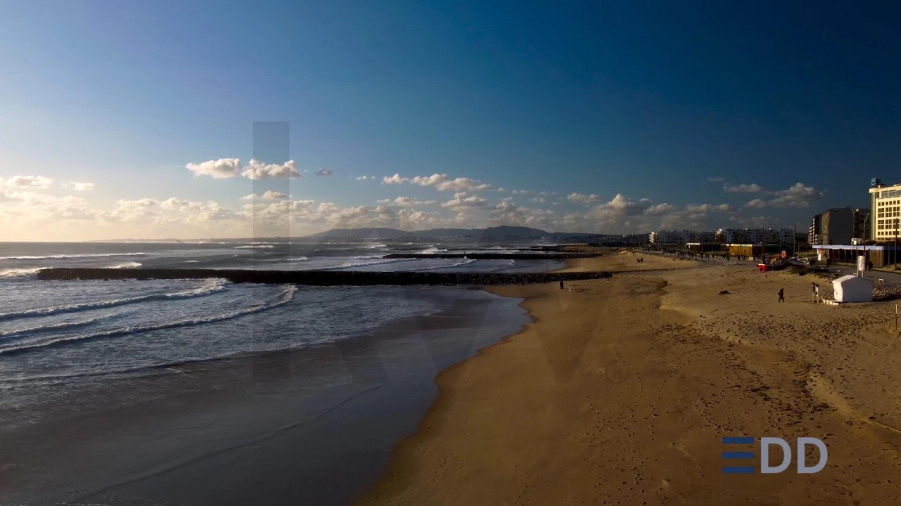Terreno para Venda em Charneca de Caparica e Sobreda Foto 6