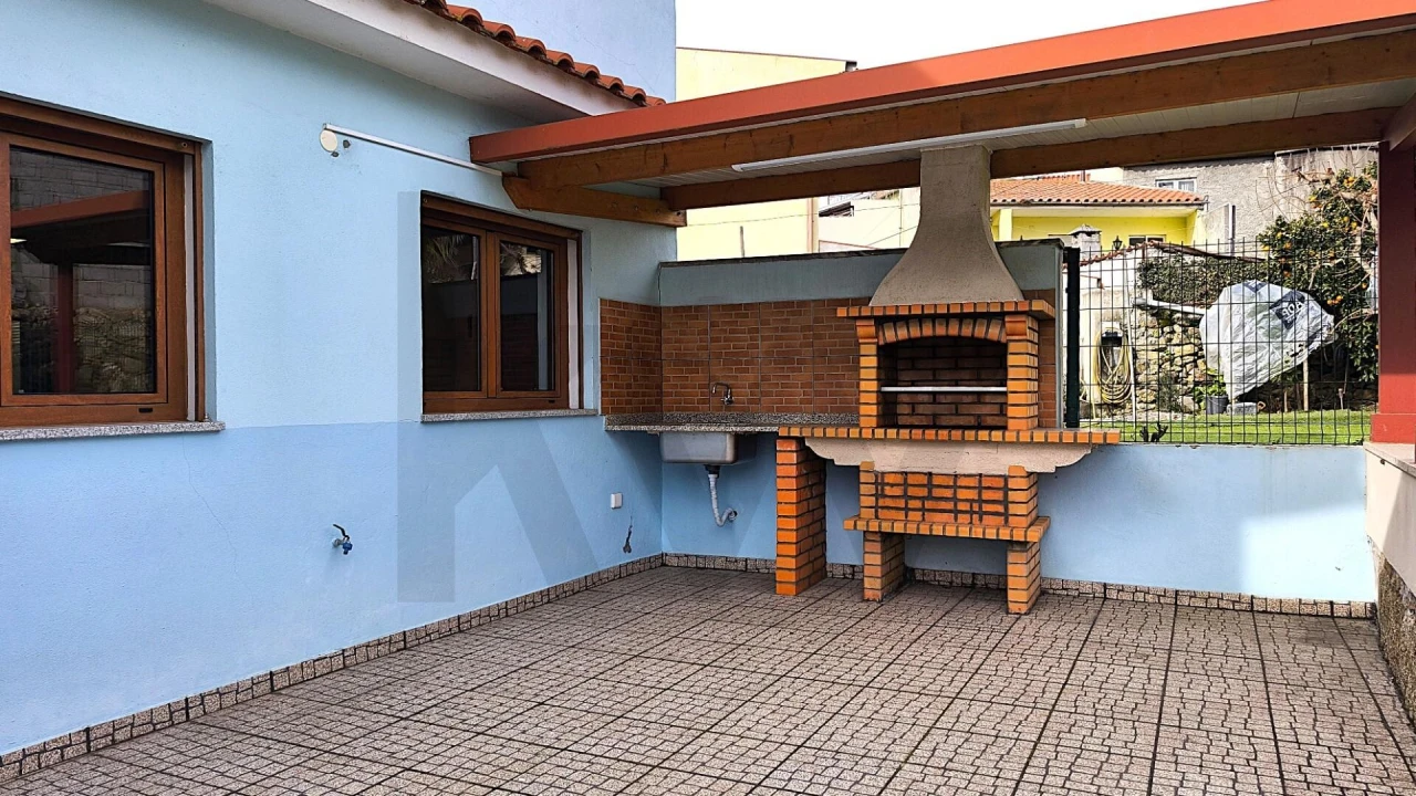 Moradia T3 para Venda em Aricera e Goujoim Foto 16