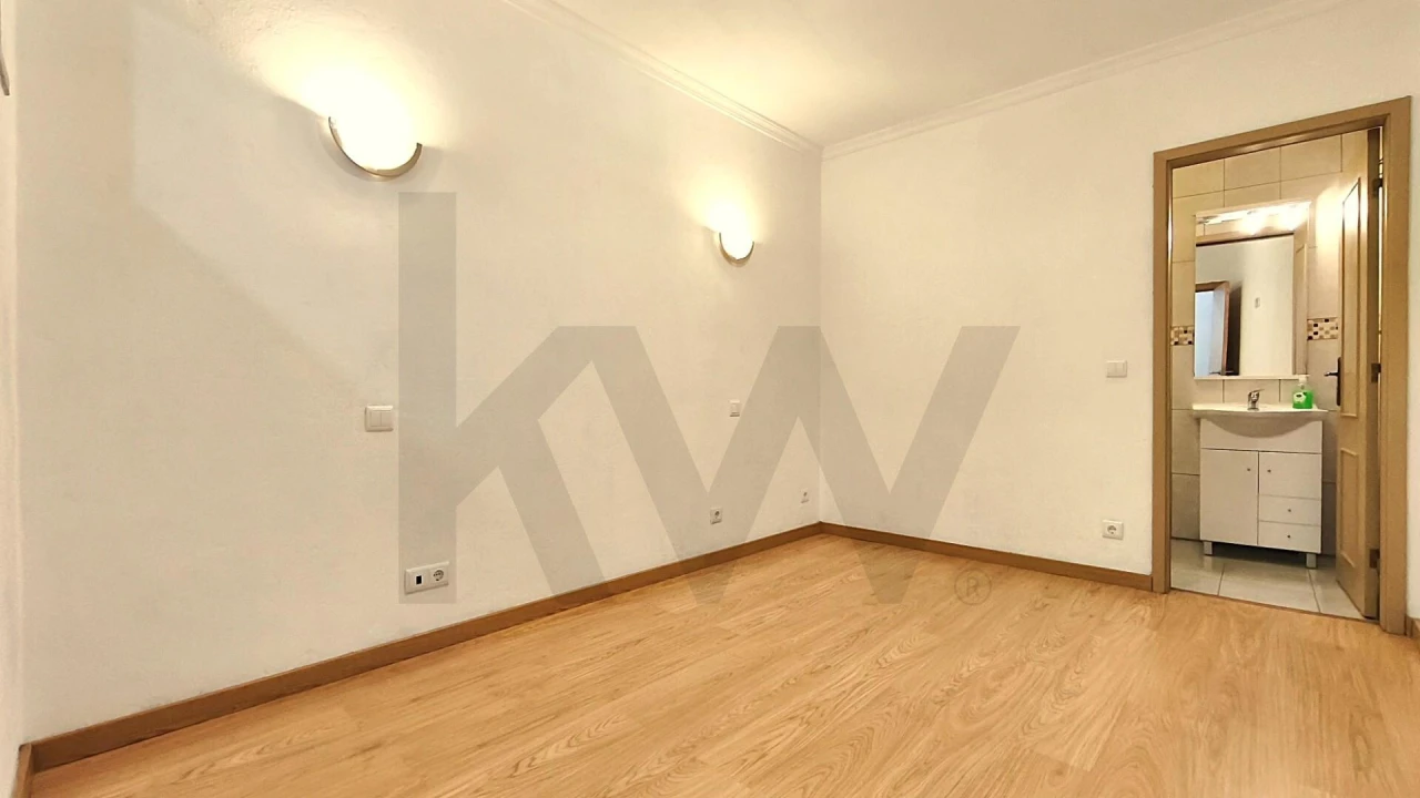 Moradia T3 para Venda em Aricera e Goujoim Foto 33