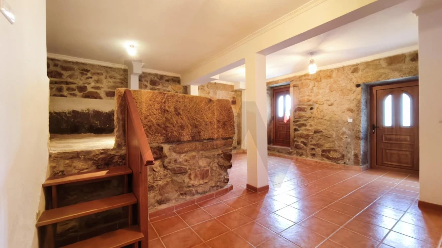 Moradia T3 para Venda em Aricera e Goujoim Foto 47