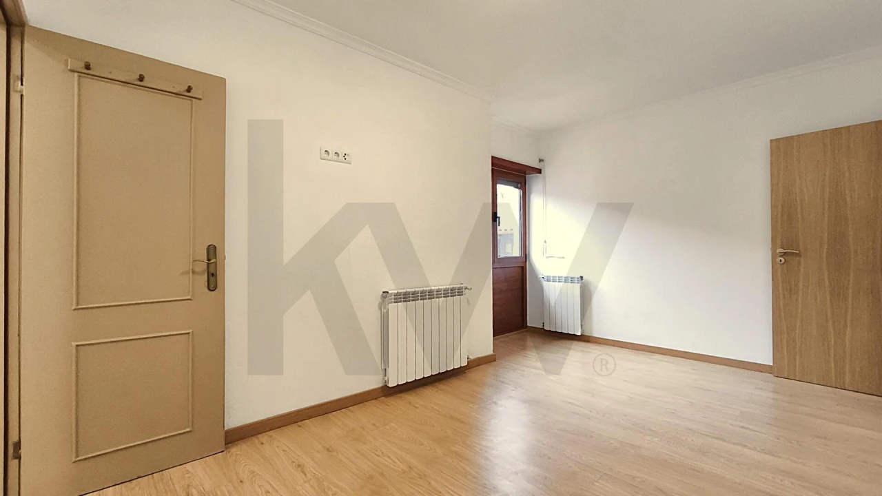 Moradia T3 para Venda em Aricera e Goujoim Foto 43