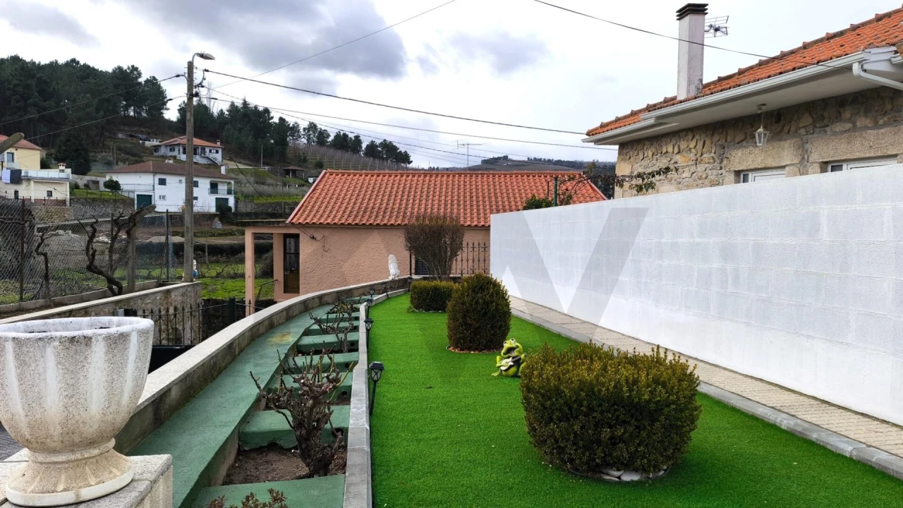 Moradia T3 para Venda em Aricera e Goujoim Foto 5