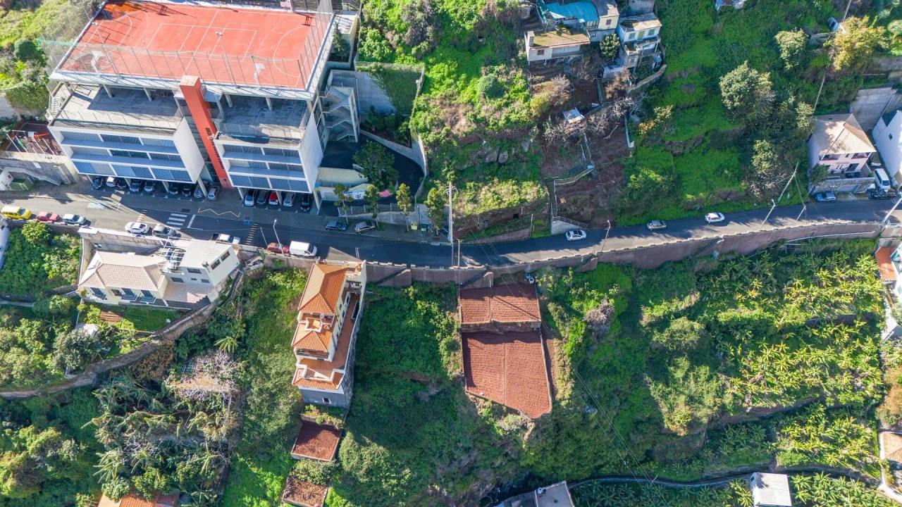 Terreno para Venda em Camara de Lobos Foto 8