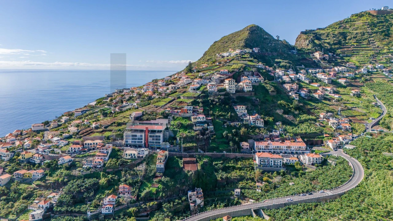 Terreno para Venda em Camara de Lobos Foto 9