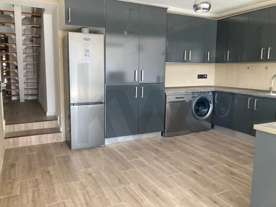 Moradia T3 para Arrendamento em Alcabideche Foto 11